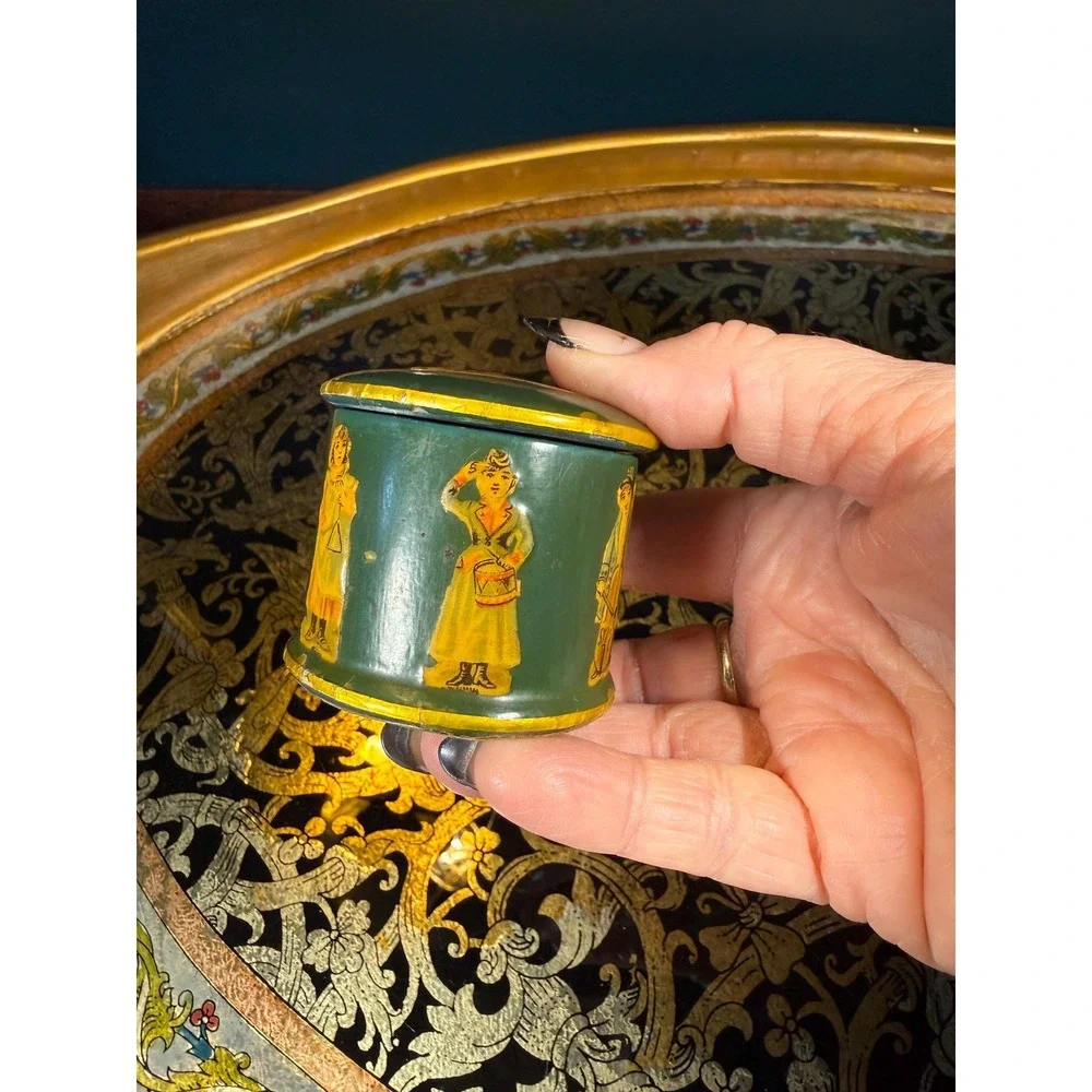 Vintage Hand-Painted Wood Stamp Roll Box 2″ Round Musical Figures - Picture 15 of 16
